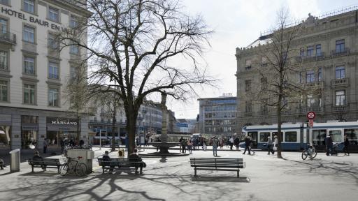 Schweizer Finanzsektor am Paradeplatz in Zürich